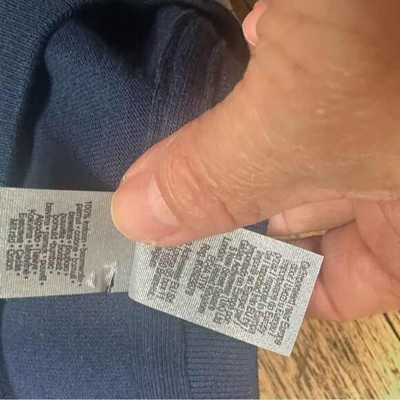 GILDAN  T SHIRT
Free to sparklin - Picture 5 of 7